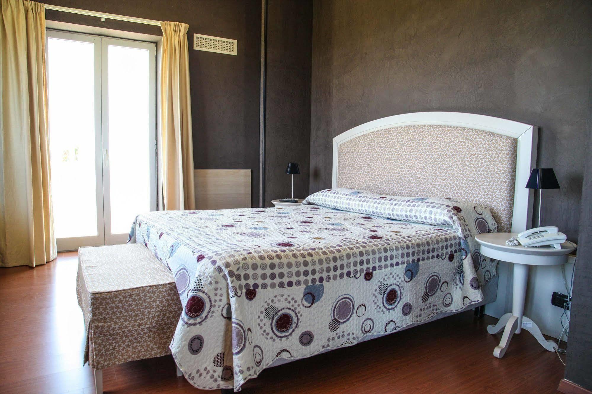 Hotel Paclà Avola Ngoại thất bức ảnh